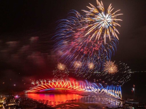 2025澎湖國際海上花火節 「澎坊之夜」熱情登場
