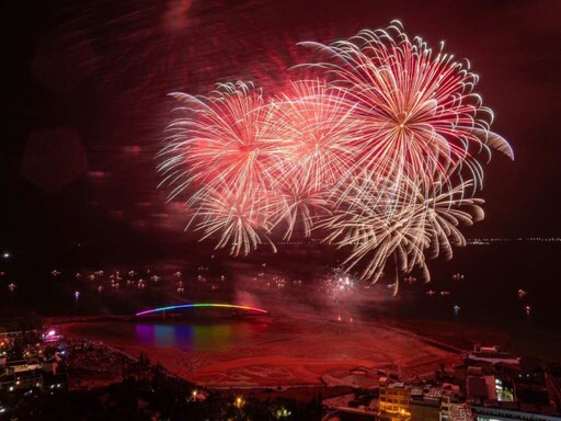 2025澎湖國際海上花火節 「澎坊之夜」熱情登場