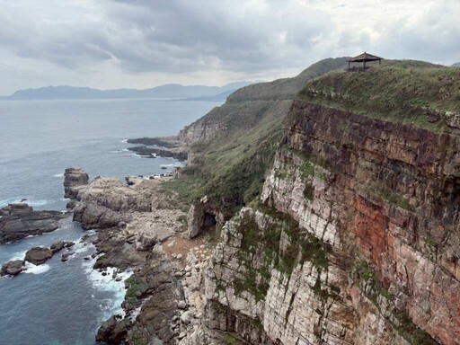 探索龍洞漁港 享受自然壯景與在地海味的健康之旅