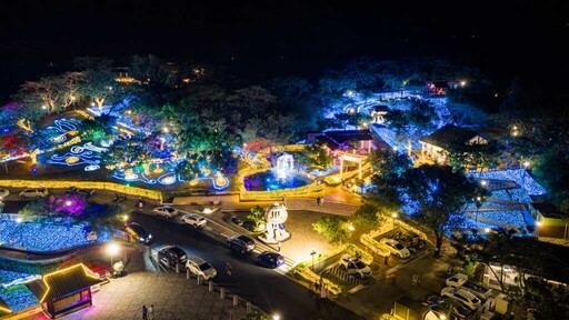 四重溪亮起來！溫泉季點燈夜嗨全場 百人踩街、煙花秀、光藝術，冬季必訪屏東盛典