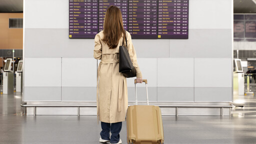 2023年10款登機行李箱推薦｜拉著登機好方便！無印良品、Rimowa評價