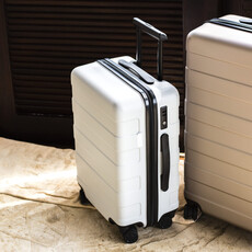 2023年10款登機行李箱推薦｜拉著登機好方便！無印良品、Rimowa評價