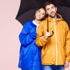 騎機車不再怕淋濕！機車、兒童兩件式雨衣一次看梅雨季必備