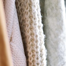 2024年10款柔軟精｜衣物蓬鬆又柔軟｜好事多、花王、熊寶貝柔軟精評價