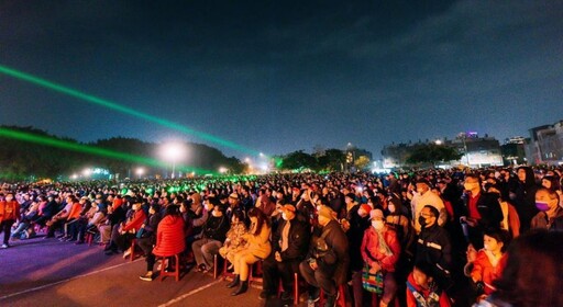 台灣燈會安平燈區大年初一 人潮湧現 單日破40萬人次參觀