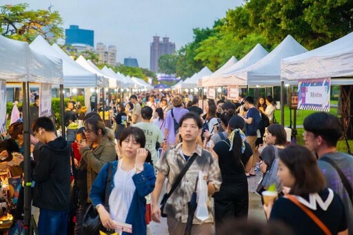 高雄雄嗨調酒節愛河熱鬧登場 吸引上萬民眾Chill一夏