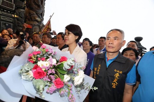 白沙屯媽祖駐駕受天宮回鑾起駕 縣長許淑華獻花送駕