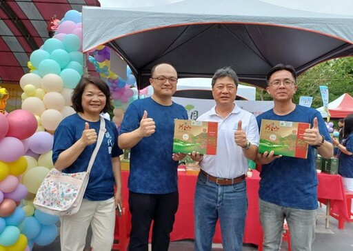 114年春季優良茶競賽頒獎 翁章梁贈匾特等獎現代茶業等道賀