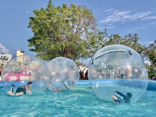 高雄「大樹水樂園」6 座大型戲水氣墊 8/30、31大小朋友免費玩
