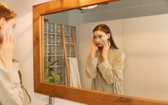 冬季皮膚乾裂脫妝、浮粉超嚴重？護膚保養這步驟不能少