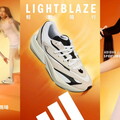 adidas LIGHTBLAZE 躍走鞋 春季新色搶眼登場！