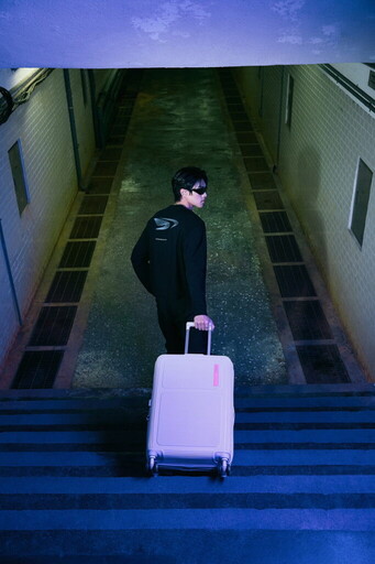 2025 春夏旅遊新ICON! American Tourister MAXIVO 帶你同步駕馭