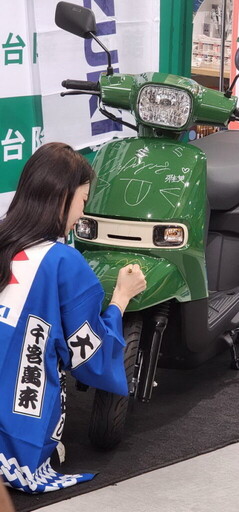 台隆手創館南港旗艦店 開幕慶第二波 500元豪氣爽抽台鈴機車讓你騎回家!人氣啦啦隊女神李雅英親臨應援!