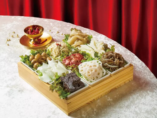 這一鍋推出「香辣美學」全新宴席,《椒宴》綻放川渝牛油風味,燒肉同話搶攻劇迷市場,翻玩《魷魚遊戲3》呈現韓式互動饗宴