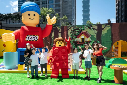 Let’s Take a BRICK!樂高「玩心樂滿地」北中南趣味互動 拼砌找樂點地圖 5米高小樂現身 首站統一時代百貨台北店悠閒野餐!