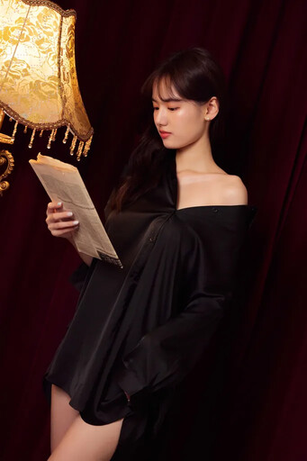 七夕情人節愛在曲線之間！EASY SHOP推性感戰袍點燃專屬浪漫