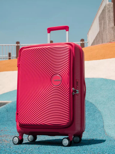 潮翻夏日的色彩風暴!American Tourister CURIO全新「綠松石」x「覆盆莓」