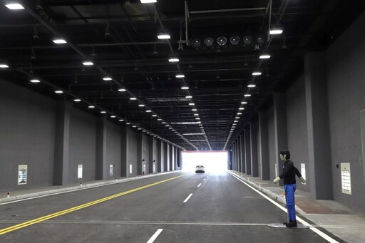 智慧載具AI應用 車輛中心續航國際 董事長王正健續任、廖學隆升任總經理