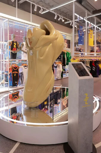 Converse 攜手 NBA 巨星 Shai Gilgeous-Alexander 推出首雙簽名鞋款 SHAI 001「FAMILY」系列榮耀登場