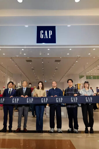 Gap環球購物中心新北中和店盛大開幕!