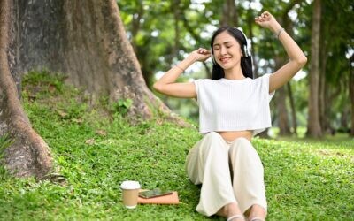 炎炎夏日怎麼穿？「白開水穿搭」4大祕訣讓妳清爽又時髦！