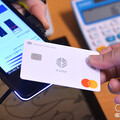4月信用卡簽帳額小降 國泰世華驚奇登刷卡王