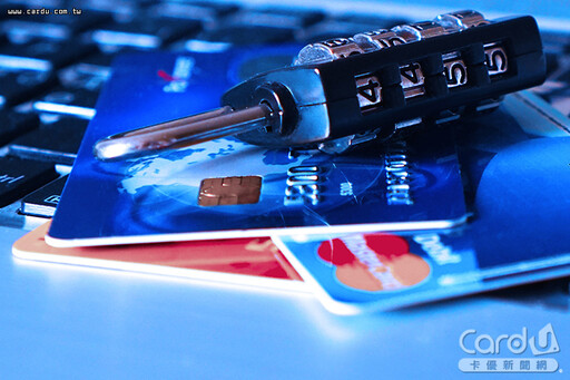 10張信用卡就要說掰掰 最新停卡名單看過來