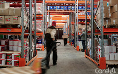 7成勞工賺不到平均薪資 服務業員工薪情最差