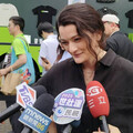 AI新狂潮／公主好美！輝達黃仁勳演講前最美焦點 「最喜歡這禮物」