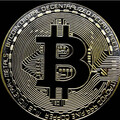 Coinbase納入標普500、《穩定幣監管法案》出爐！ 比特幣攀升至歷史新高