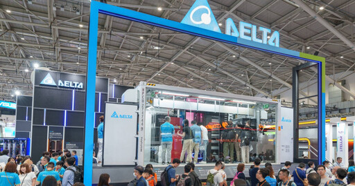 AI散熱信仰2/黃仁勳妻女搶看!台達電秀20呎「AI貨櫃型資料中心」 成超夯打卡點