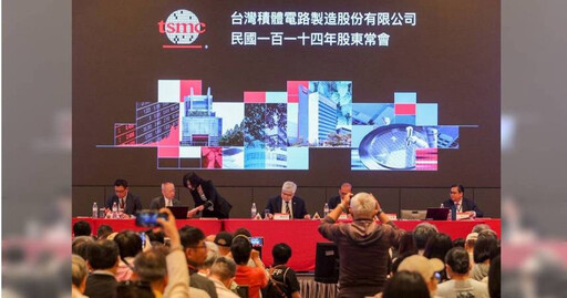 魏哲家一句話機器人沸騰!「這3檔」攻漲停 逾40個股噴發一片紅