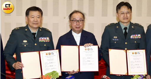 廣達攜國軍做電子傷票系統 林百里:智慧醫療不容易