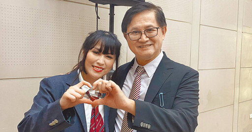 科技繼承者們1/電子股董事新「嬌」點 高顏值二代騎小綿羊+賽馬登場