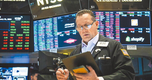 晶片關稅「豁免」激勵 美科技股7日走強納指創新高、台積電ADR勁揚4.86%