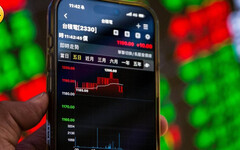 台股大漲913點！台積電跳漲65元、ETF價量皆揚 國泰經濟信心調查出爐