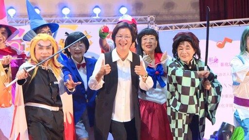 「我愛我的老樣子」高齡穿搭動態走秀 長者展現自信與活力