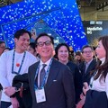 蔡明忠參訪MWC 籲各國維護台灣AI產業