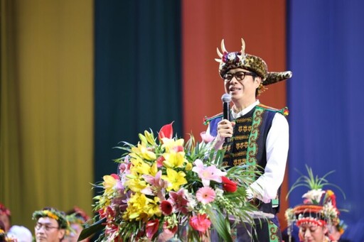 陳其邁穿魯凱族服飾出席原住民族聯合豐年節「高雄豐潮」