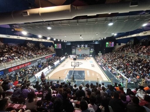 PLG夢想家主場戰台中洲際登場 熱情球迷應援帶動職籃熱潮