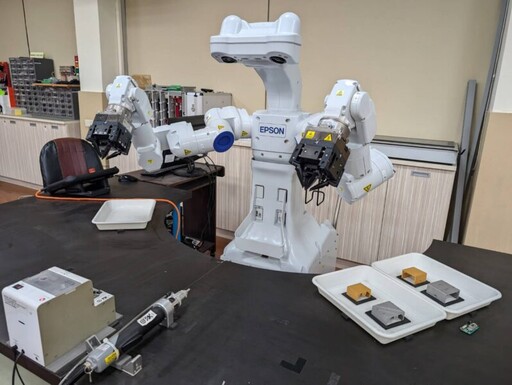 智慧機器人系整合軟硬體培訓，崑山科大助臺南製造業接軌AI