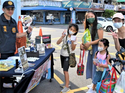 雲門波動湧人潮現 警識詐宣導還送貼心小物反應熱