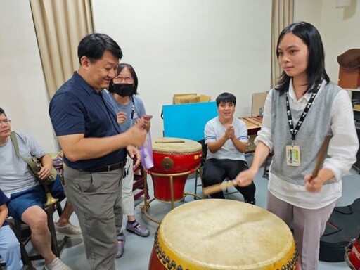 高雄大學「社團嘉年華」登場 校長陳啓仁回憶起少年時