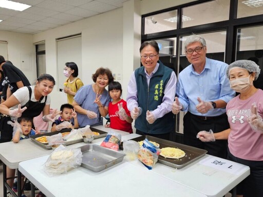 親子走秀烘焙樂~南市社區照顧關懷據點世代融合家庭日