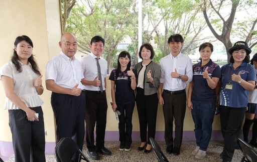 小港高中32週年校慶「減碳淨零校園」 親師生種下20棵台灣原生茄冬樹