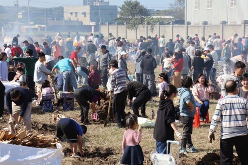 新豐稻米文化暨地瓜節熱鬧登場 千人焢窯體驗農村田園樂