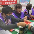 屏縣府114年春節送暖結合防詐宣導 關懷低收家庭避免受騙