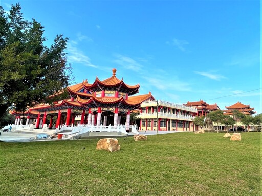 寫下未來期待 西台慈惠堂祈福卡祝願新一年善願圓滿