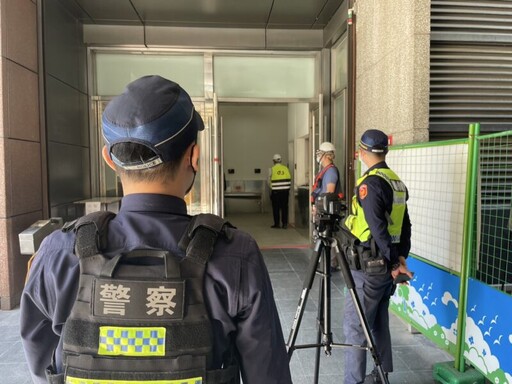 新光三越開放取物提前完成 中市府籲速改善外牆附掛物及整體修復