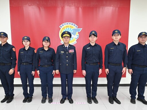 嘉市警局辦理陞職授階暨警大警佐班錄取人員表揚儀式